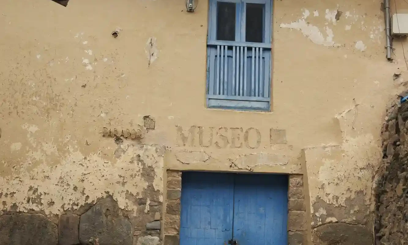 Private Transfer from Ollantaytambo to Cusco